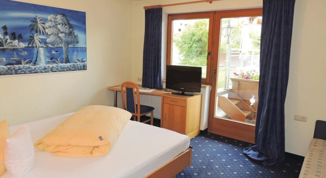 Awesome Apartment in St. Anton With 1 Bedrooms, Забронировать Апартаменты/квартира Апартаменты Санкт-Антон-ам-Арльберг, рядом с Горнолыжный курорт Арльберг, Апартаменты/квартира