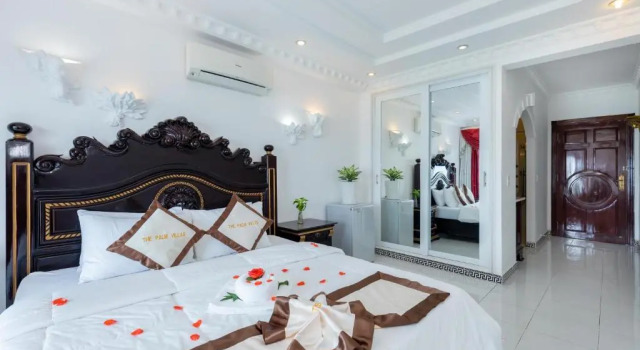 Beachfront Palm Villa 25 Biệt Thự Trên Bãi Biển, Забронировать Вилла Отели Вунгтау с бассейном, Бассейн