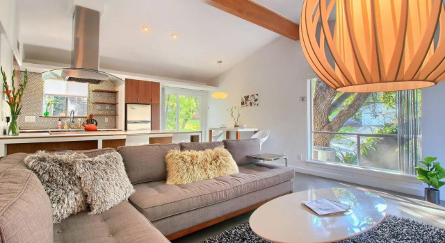 Travis Heights Modern I