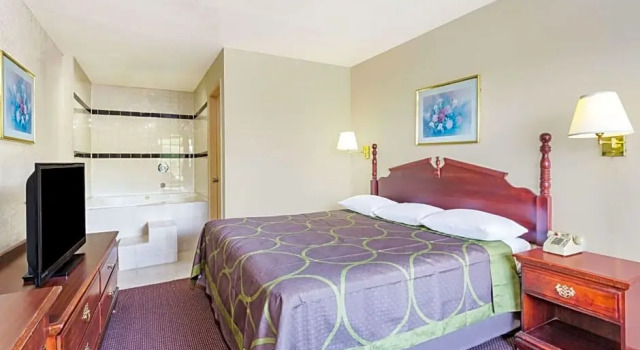Люкс Отель Ashland Studio Inn Richmond North near Kings Dominion (Listing Partner)