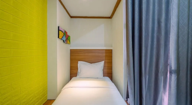 Cozy Studio with Bunk Bed at Dave Apartment near UI, Book Apartment Depok West Java
