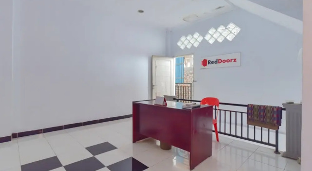 RedDoorz Syariah near Ramayana Mall Tarakan, Book Guesthouse Tarakan 