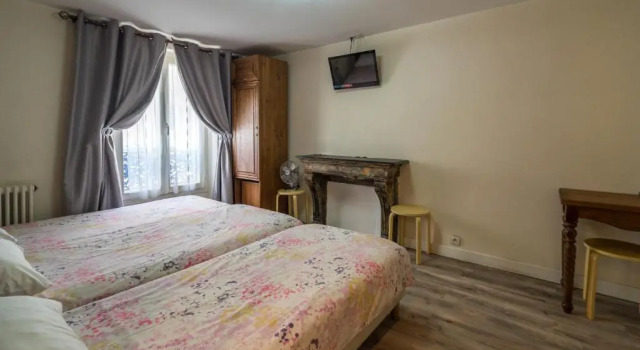 Трёхместный номер Standard Grand Hôtel de Clermont