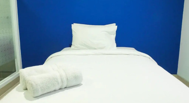 Studio Guesthouse Way Seputih Luxury Residence, Забронировать Гостевой дом Отели Джакарты с парковкой, рядом с Wisma 77, Парковка