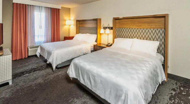 Четырёхместный номер Standard Holiday Inn & Suites Memphis - Wolfchase Galleria by IHG