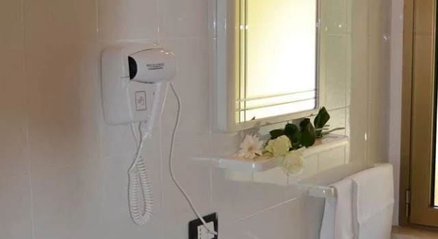 Oasi Carpineto, Rezervovat Hotel Ascoli Piceno 