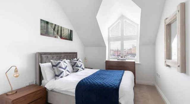 Апартаменты Elliot Oliver - Loft Style 2 Bedroom Apartment With Parking In The Docks