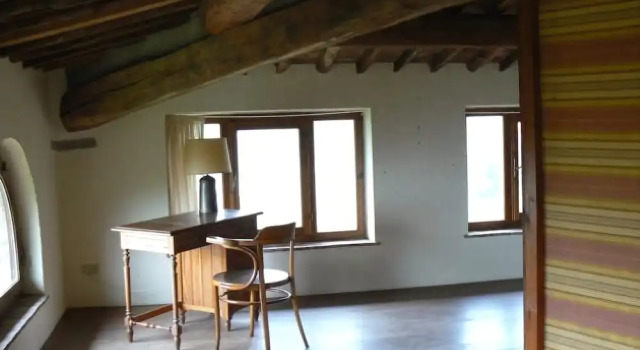 Collerosso Casa Vacanza, Rezerwuj Hotel Hotele w Calci z parkingiem, Parking