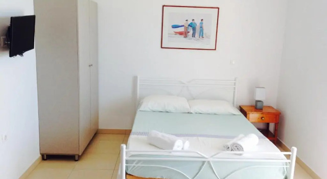 ELÉA Guesthouse himare, Varaa Hostelli Himare Vlorë County