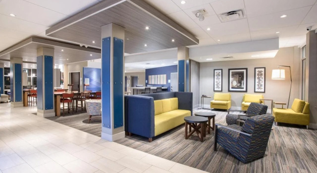 Holiday Inn Express & Suites - Denver NE - Brighton by IHG, Buchen Sie Hotel Brighton Colorado