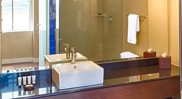 Номер Superior Hotel RL Baltimore Inner Harbor