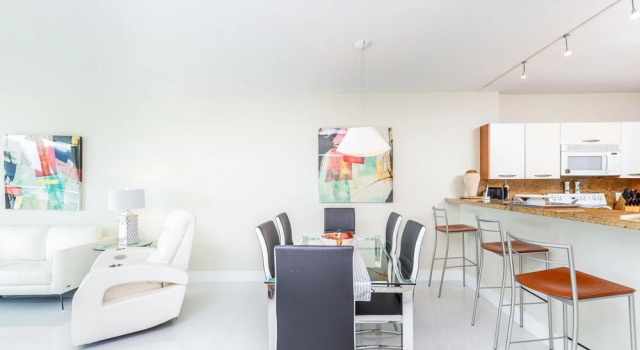 Le Marina Bay PH4 by Go Florida Condo, Sunny Isles, Varaa Hotelli Hotellit Miami Beach uima-altaalla, Uima-allas