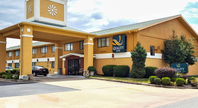 Comfort Inn Ozark, Rezerwuj Hotel Strafford Ozark