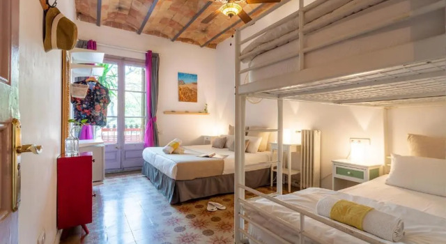 Четырёхместный номер Standard Primavera Hostel