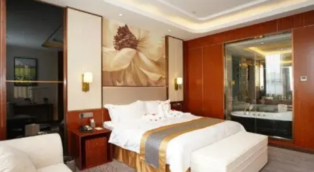 Люкс Business Qingdao Haina Baichuan Hotel