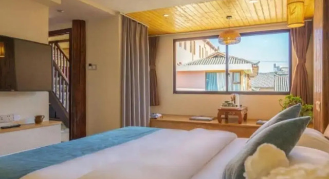 Номер Economy Floral Hotel · Smiling in the Flowers Lugu