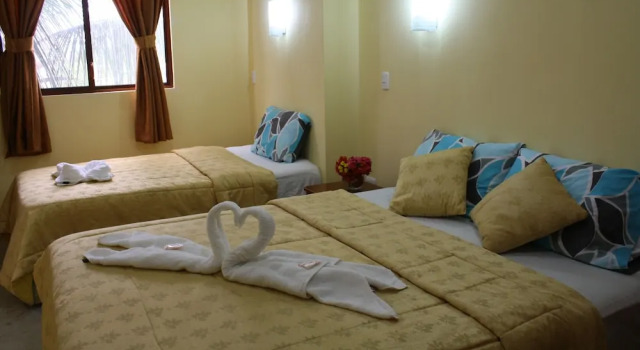 Четырёхместный семейный номер Standard c 1 комнатой Hostal España