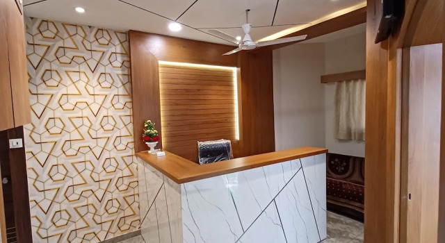 Hotel Leela Palace, Rezervovat Hotel Hotely v Gujarat s parkováním, Parkování
