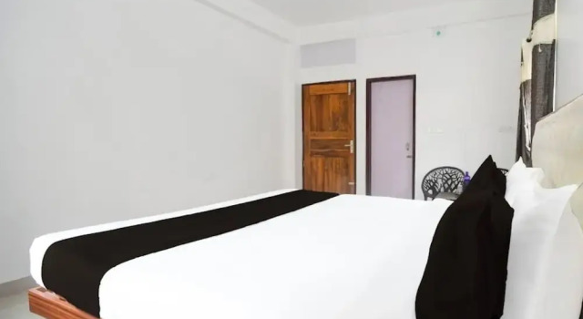 Hotel Crystal INN, Rezerwuj Hotel Hotele w Bhubaneshwar z parkingiem, Parking