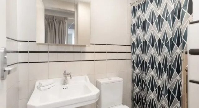 Cityview Studio - Heart of Te Aro - Sleeps 2, Забронировать Отель Веллингтон Северный остров, рядом с Ориентал-Бей-Бич