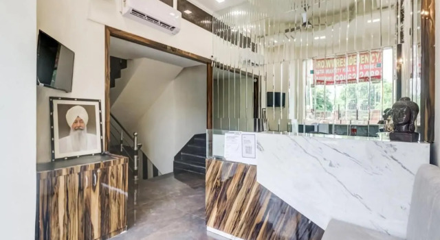 FabHotel Growvid Inn