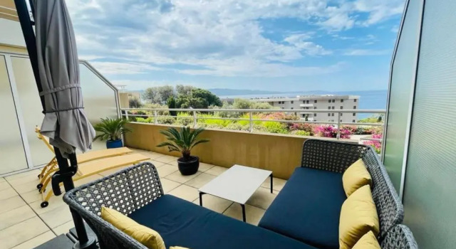 Апартаменты Magnificent 40m With Terrace And Sea View