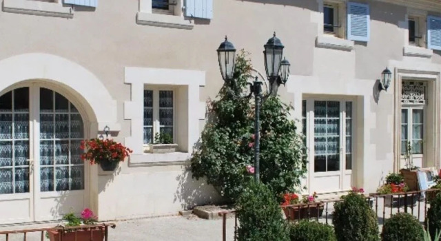Gite Le Fief des Chevaliers, Rezerwuj Hotel Cognac Wineries Charente