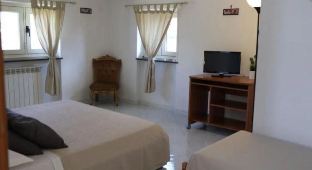 B&B Privileged, Book Bed and Breakfast Pollena Trocchia Campania