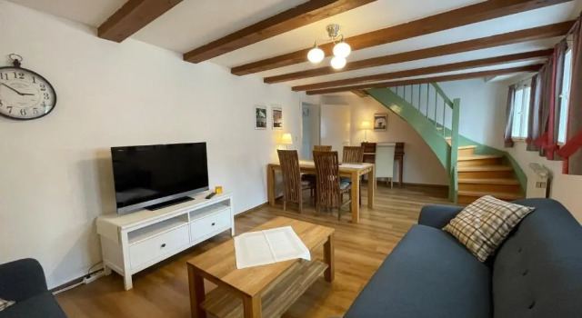 Apartment mit Balkon No4, Prenota Appartamento Hotel a Garz con parcheggio, Parcheggio