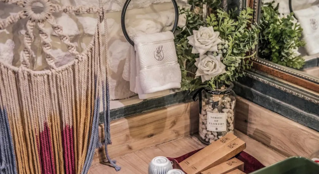 Люкс Floral Holiday Guesthouse