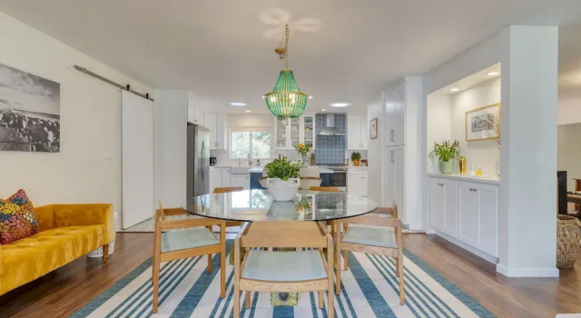 Hummingbird Haven by Avantstay Dog-friendly Near the Beach Huge Yard Hot Tub, Забронировать Дом для отпуска Коттеджи Голета, Коттедж