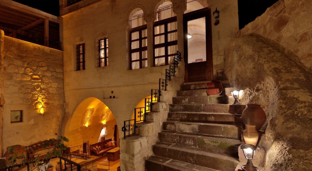 Elaa Cave Hotel