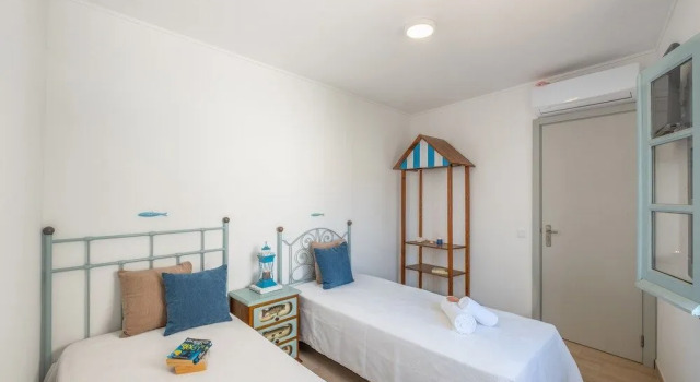 Townhouse Aqua