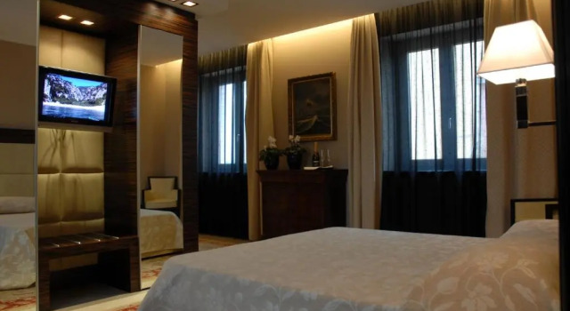 Полулюкс Hotel Excelsior
