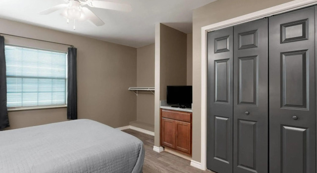 Eagle's Den Suites Andrews a Travelodge by Wyndham, Rezerwuj Hotel Hotele 3-gwiazdkowe w Andrews, 3*