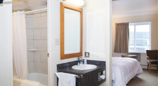 Номер Standard Twin Pine Inn & Suites