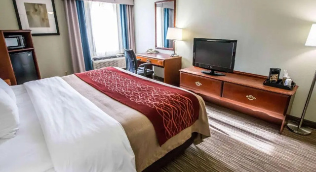 Номер Standard Comfort Inn Schereville