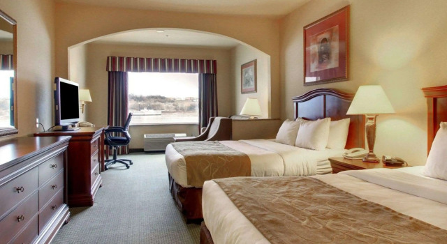 Четырёхместный номер Standard Clarion Suites Vidalia Riverfront