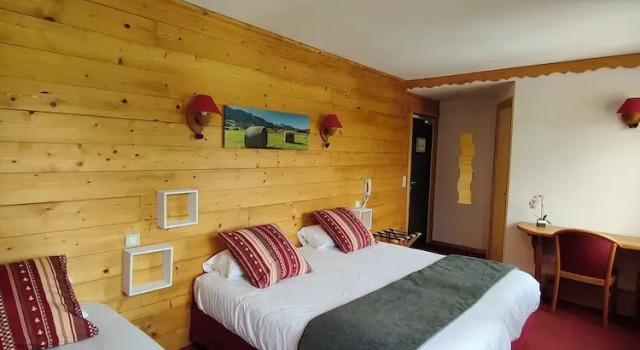 Номер Comfort Logis Hotel Les Playes