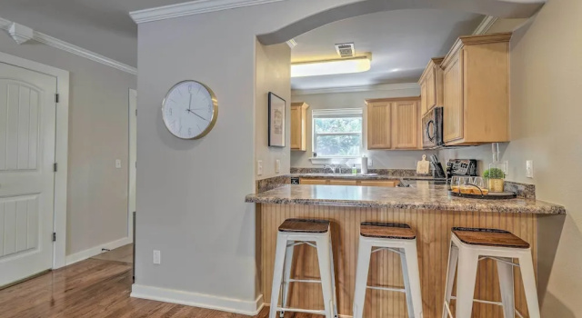 Апартаменты с 2 комнатами Charming Springdale Townhome ~ 5 Mi to Dtwn!