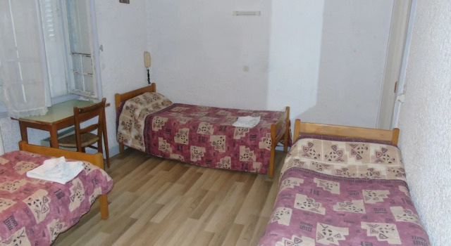 Трёхместный номер Standard Hôtel Saint Christophe