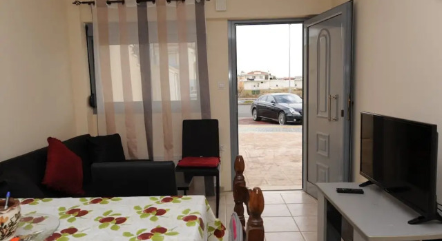Antigoni's Apartments Ground Floor, Book Apartment Nea Moudania 