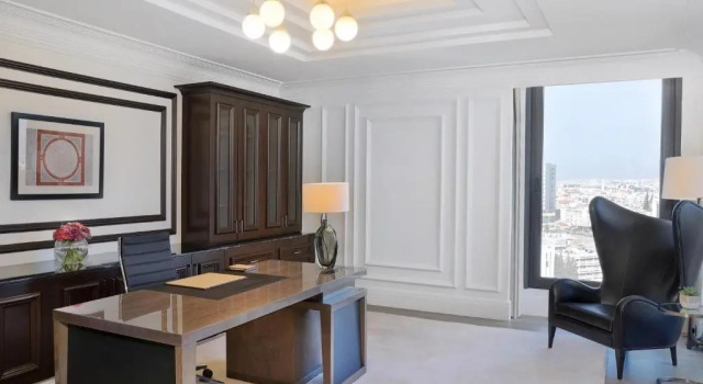 Двухместный люкс Royal c 1 комнатой с балконом и с красивым видом из окна The St. Regis Amman