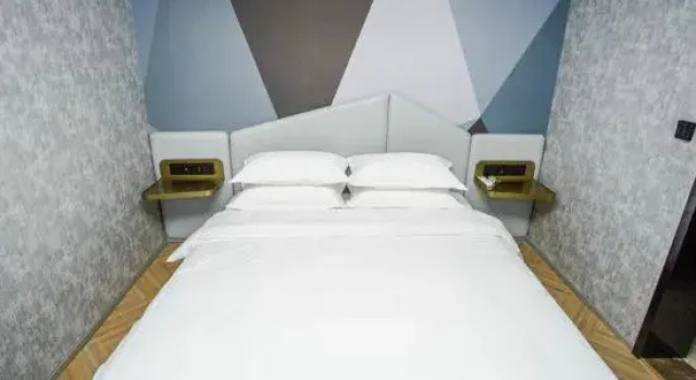 Люкс Home Inn Huayi Select Hotel