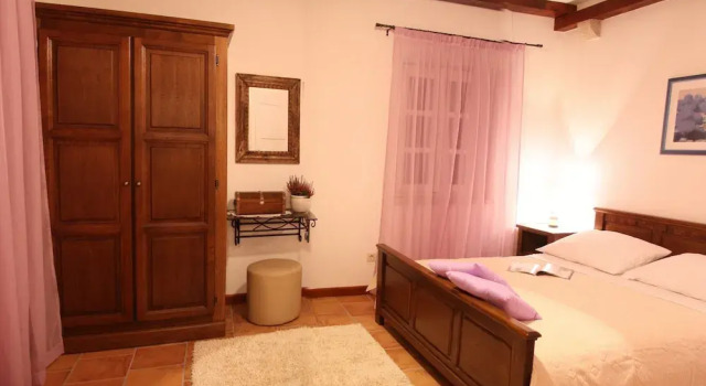 Вилла Authentic Holiday Home with Private Pool near Dubrovnik
