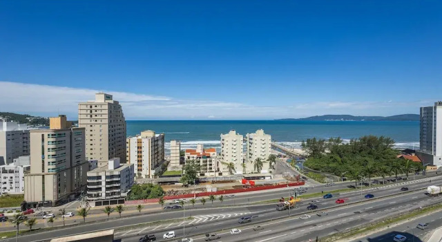 Апартаменты Fully Equipped Apartments With a Prime Location 600 m From Itapema Beach Lprs