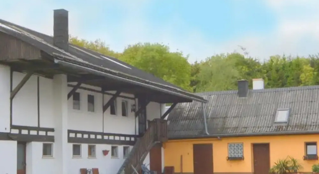 Eifel Farmhouse Retreat, Varaa Lomakoti Oberlascheid 