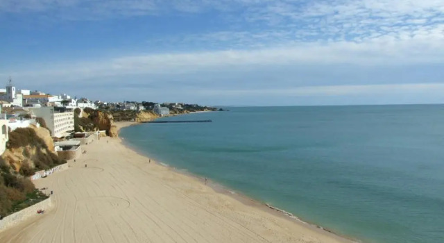 Апартаменты Holiday 1 Bed Apartment With Pool in Albufeira