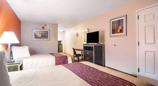 Четырёхместный номер Standard Americas Best Value Inn - Mableton