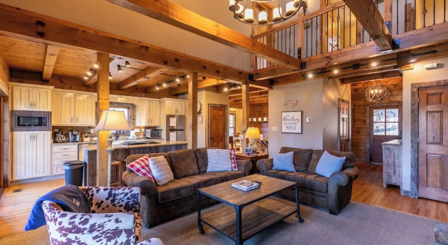 Gratitude - Hot Tub, Pool Table, Covered Decks, 5 Minutes to Boone-